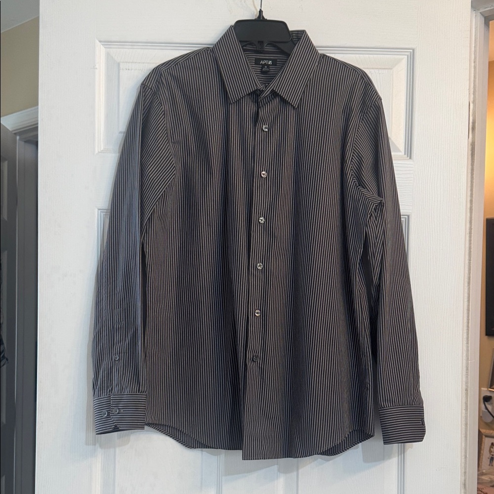 Apt. 9 NWOT Men's Black and White Striped Button Down Shirt